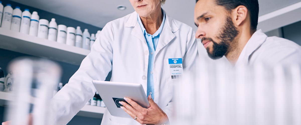 Leading voices come together to  enhance pharmacy programs